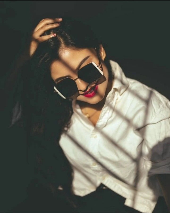 Female Attitude Shayari