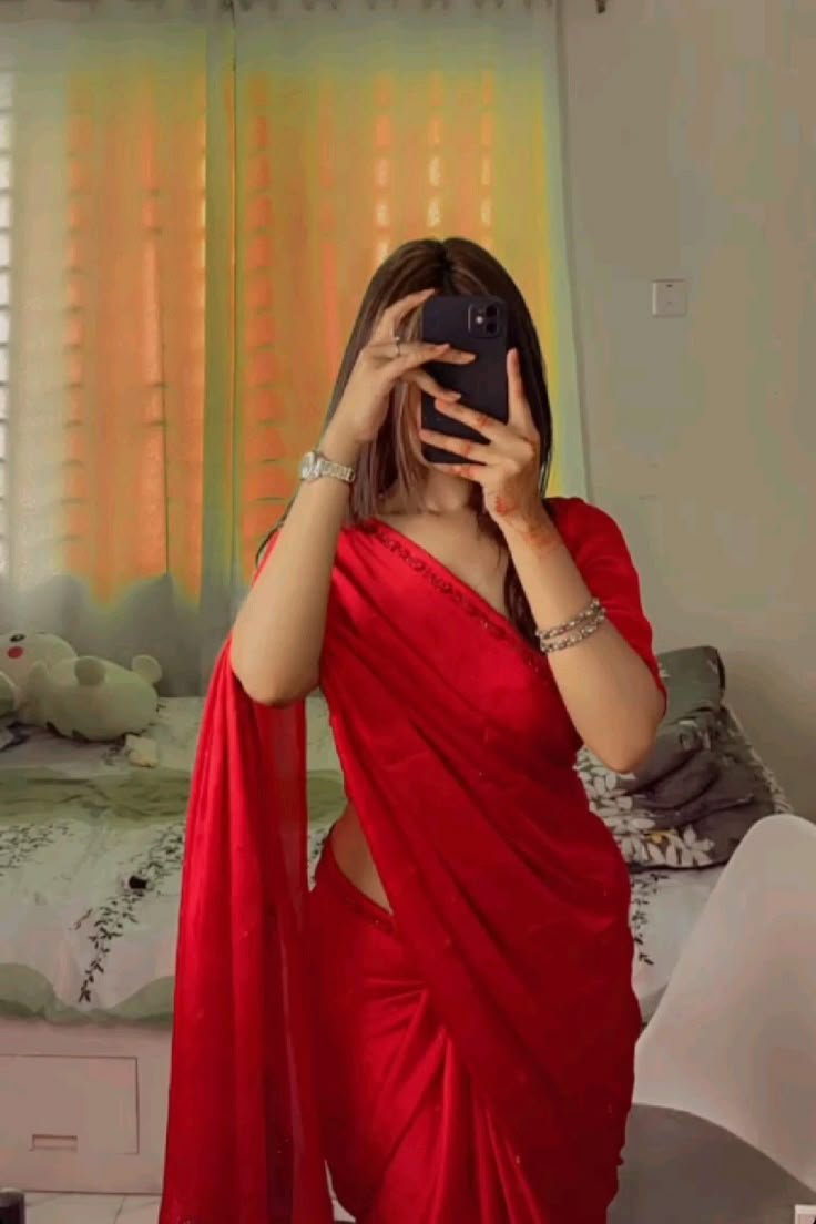 Short Saree Caption Bangla-শর্ট শাড়ি ক্যাপশন বাংলা